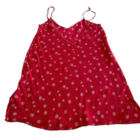 GUC Red Winter Nightie with Snowflakes - Picture 9 of 11